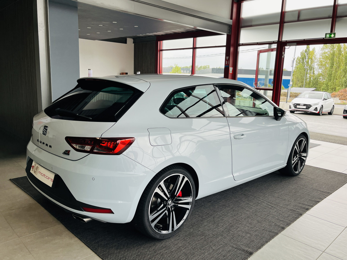 SEAT LEON SC CUPRA   2,0 TSI 290 DSG6  GPS DCC REGULATEUR  DRIVE PROFILE PARK PILOT SEAT SOUND  FULL LED  JANTES 19 EXCELLENT ETAT