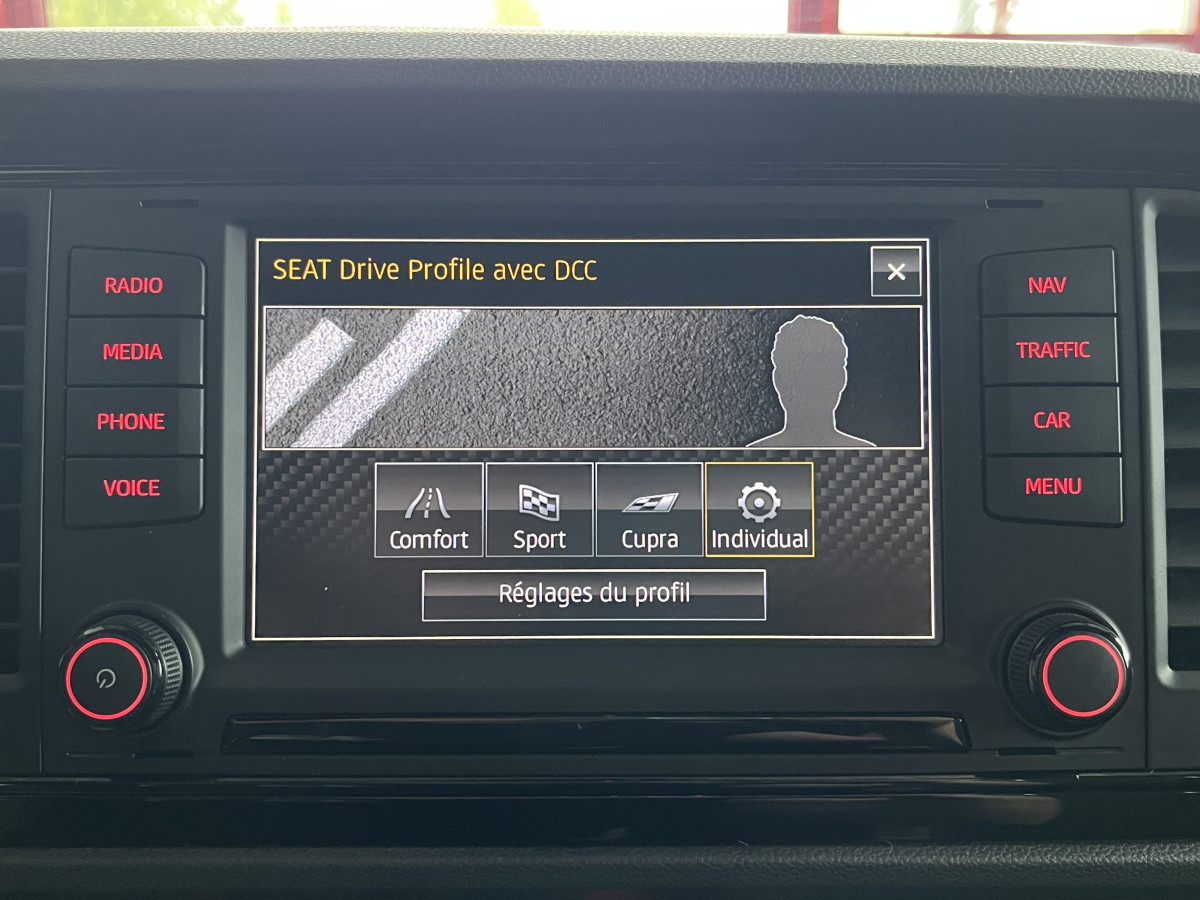 SEAT LEON SC CUPRA   2,0 TSI 290 DSG6  GPS DCC REGULATEUR  DRIVE PROFILE PARK PILOT SEAT SOUND  FULL LED  JANTES 19 EXCELLENT ETAT