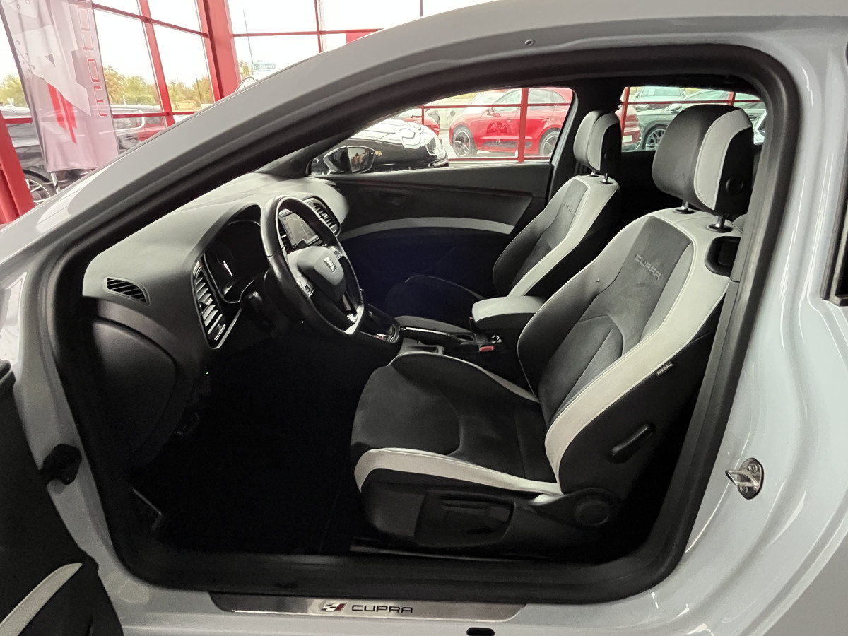 SEAT LEON SC CUPRA   2,0 TSI 290 DSG6  GPS DCC REGULATEUR  DRIVE PROFILE PARK PILOT SEAT SOUND  FULL LED  JANTES 19 EXCELLENT ETAT