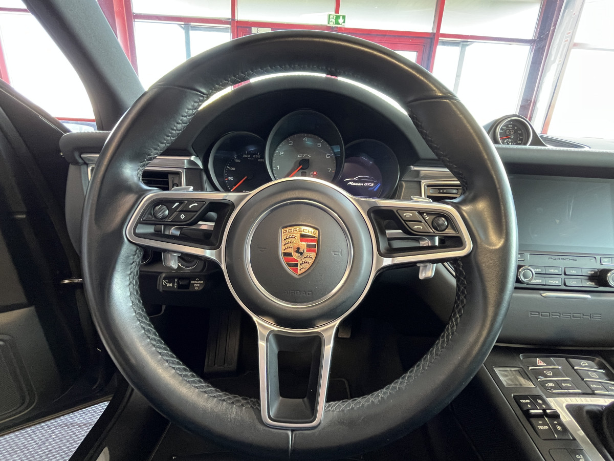 PORSCHE MACAN GTS 3,0 V6 360 4X4 PDK ATTELAGE TOIT PANORAMIQUE OUVRANT APPLE CARPLAY  GPS CAMERA PASM PDLS REGULATEUR ADAPTATIF  FULL LED SUSPENSION PNEUMATIQUE  HIFI BOSE PACK CHRONO SPORT JANTES 21 TURBO  EXCELLENT ETAT