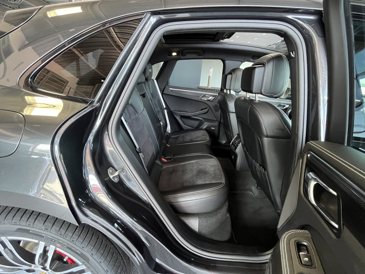 PORSCHE MACAN GTS 3,0 V6 360 4X4 PDK ATTELAGE TOIT PANORAMIQUE OUVRANT APPLE CARPLAY  GPS CAMERA PASM PDLS REGULATEUR ADAPTATIF  FULL LED SUSPENSION PNEUMATIQUE  HIFI BOSE PACK CHRONO SPORT JANTES 21 TURBO  EXCELLENT ETAT
