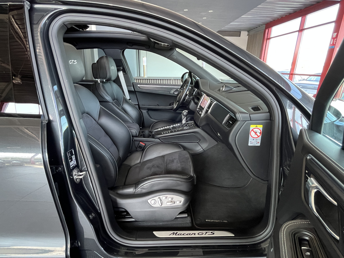 PORSCHE MACAN GTS 3,0 V6 360 4X4 PDK ATTELAGE TOIT PANORAMIQUE OUVRANT APPLE CARPLAY  GPS CAMERA PASM PDLS REGULATEUR ADAPTATIF  FULL LED SUSPENSION PNEUMATIQUE  HIFI BOSE PACK CHRONO SPORT JANTES 21 TURBO  EXCELLENT ETAT