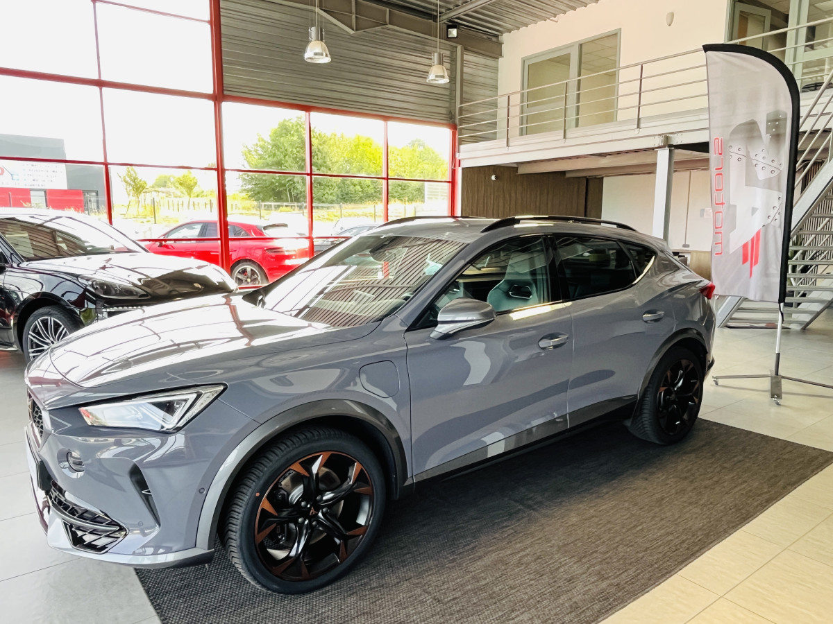 CUPRA FORMENTOR 1,4 E-HYBRID 245 VZ DSG6  GPS CAMERA DCC ACC  360 KEYLESS FULL LED VIRTUAL COCKPIT PARK PILOT PARK ASSIST  DRIVE PROFILE REGULATEUR ADAPTATIF LIMITEUR JANTES 19 PACK HIVER EXCELLENT ETAT
