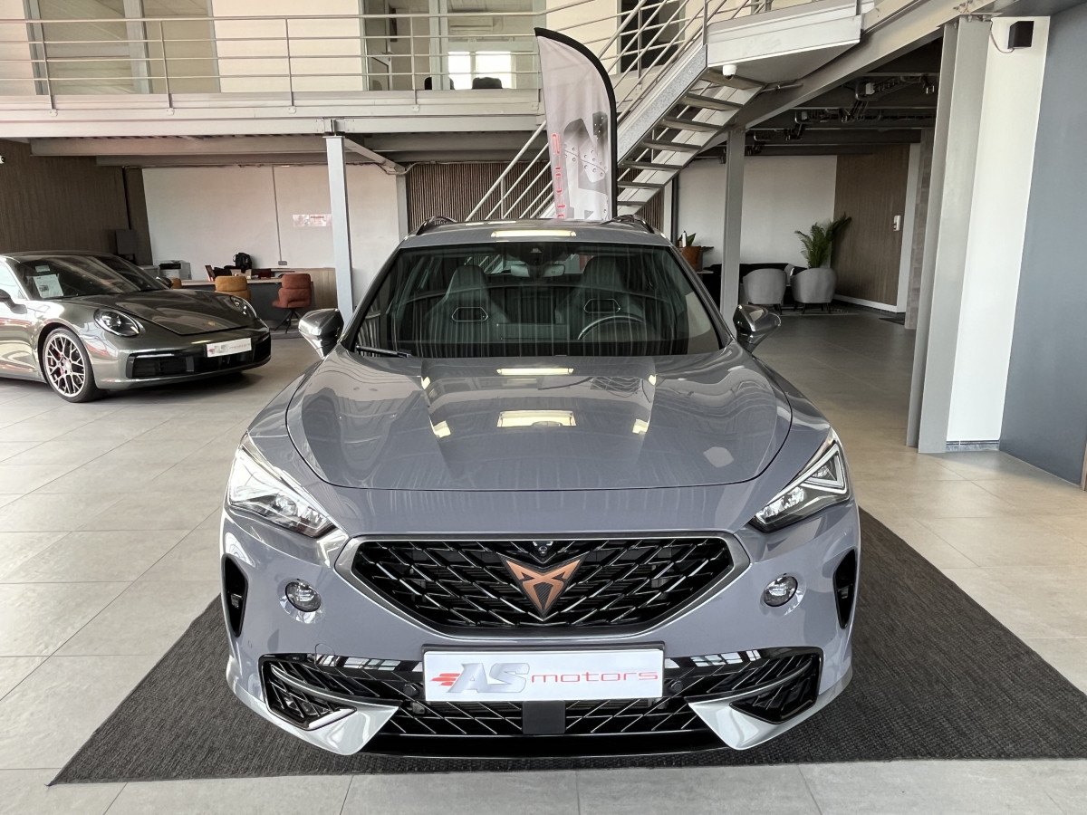 CUPRA FORMENTOR 1,4 E-HYBRID 245 VZ DSG6  GPS CAMERA DCC ACC  360 KEYLESS FULL LED VIRTUAL COCKPIT PARK PILOT PARK ASSIST  DRIVE PROFILE REGULATEUR ADAPTATIF LIMITEUR JANTES 19 PACK HIVER EXCELLENT ETAT