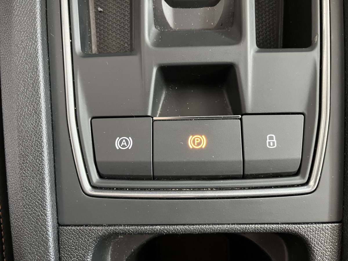 CUPRA FORMENTOR 1,4 E-HYBRID 245 VZ DSG6  GPS CAMERA DCC ACC  360 KEYLESS FULL LED VIRTUAL COCKPIT PARK PILOT PARK ASSIST  DRIVE PROFILE REGULATEUR ADAPTATIF LIMITEUR JANTES 19 PACK HIVER EXCELLENT ETAT