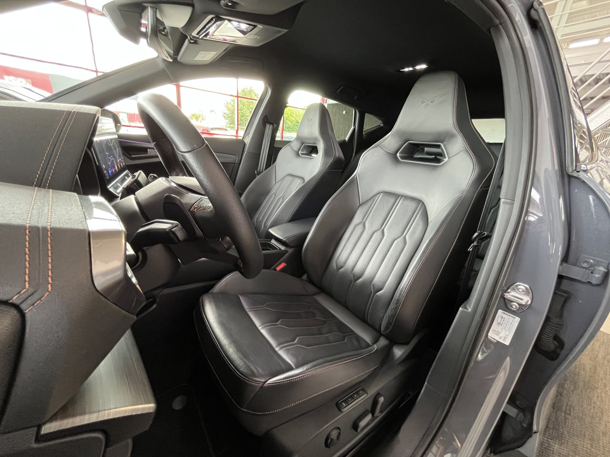 CUPRA FORMENTOR 1,4 E-HYBRID 245 VZ DSG6  GPS CAMERA DCC ACC  360 KEYLESS FULL LED VIRTUAL COCKPIT PARK PILOT PARK ASSIST  DRIVE PROFILE REGULATEUR ADAPTATIF LIMITEUR JANTES 19 PACK HIVER EXCELLENT ETAT