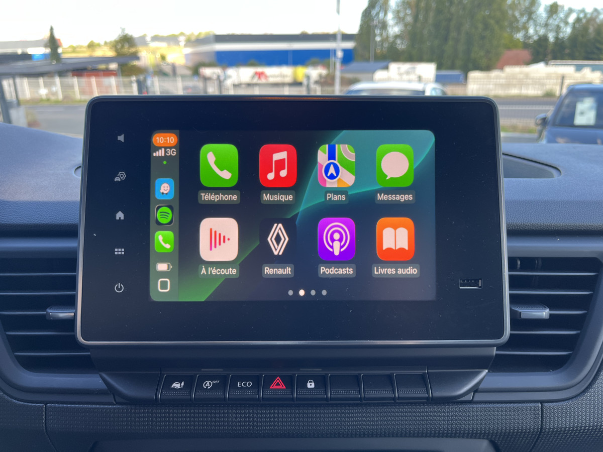 RENAULT TRAFIC FOURGON ADVANCE  L1 H1 3T 2,0 DCI 150  BVA9 ATTELAGE GPS ANDROID APPLE CARPLAY  CAMERA FEUX FULL LED APPLE CARPLAY RADAR DE RECUL REGULATEUR LIMITEUR ETAT NEUF
