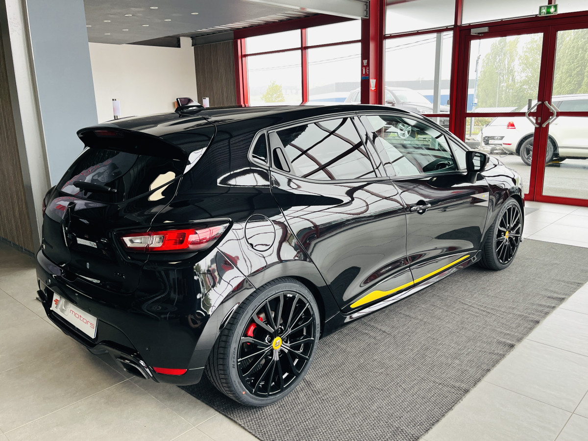 RENAULT CLIO 4  RS 18 1,6 220 EDC N° 808  GPS REGULATEUR LIMITEURRS DRIVE RS MONITOR HIFI BASS REFLEX  AKRAPOVIC KEYLESS PARK PILOT FEUX LED JANTES 18 EXCELLENT ETAT