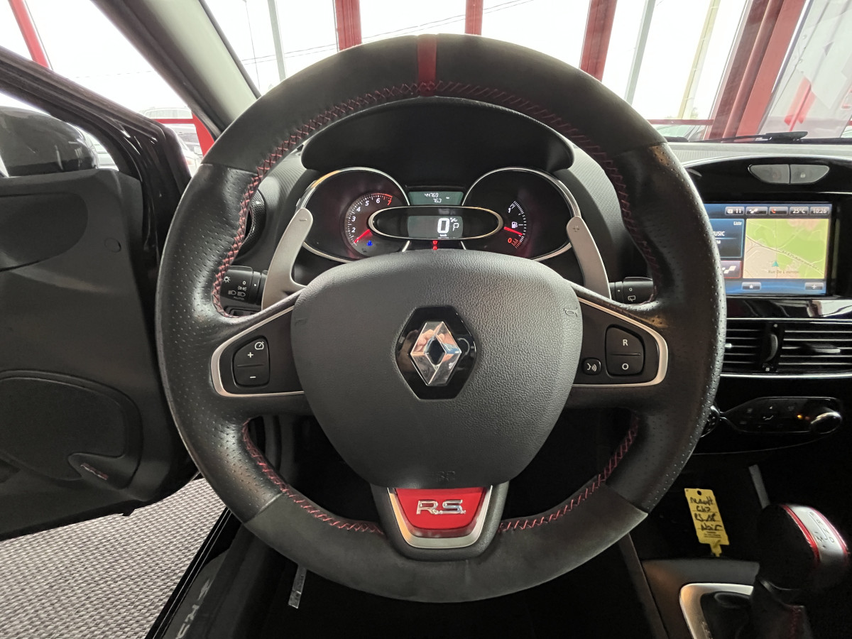 RENAULT CLIO 4  RS 18 1,6 220 EDC N° 808  GPS REGULATEUR LIMITEURRS DRIVE RS MONITOR HIFI BASS REFLEX  AKRAPOVIC KEYLESS PARK PILOT FEUX LED JANTES 18 EXCELLENT ETAT