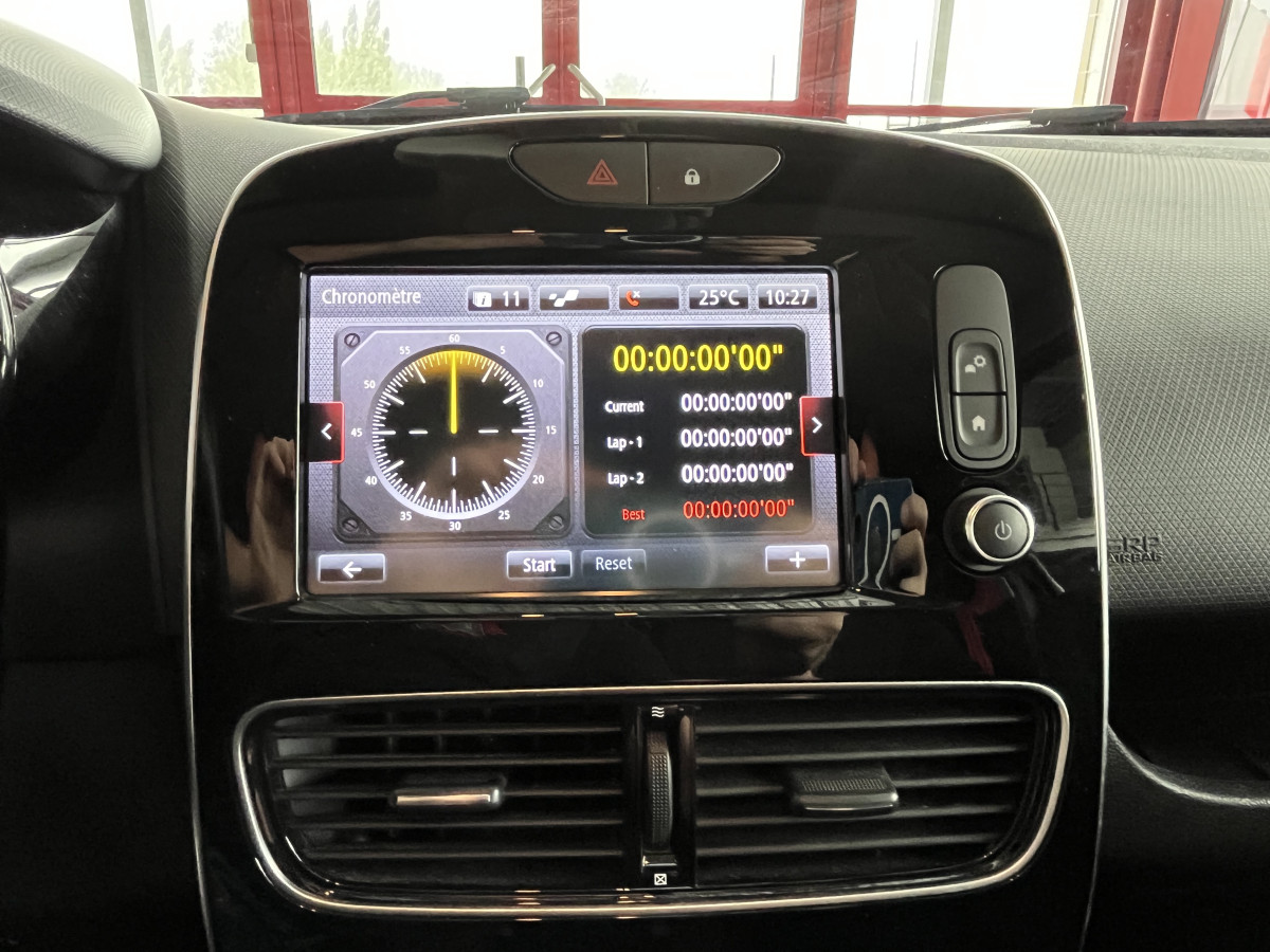 RENAULT CLIO 4  RS 18 1,6 220 EDC N° 808  GPS REGULATEUR LIMITEURRS DRIVE RS MONITOR HIFI BASS REFLEX  AKRAPOVIC KEYLESS PARK PILOT FEUX LED JANTES 18 EXCELLENT ETAT