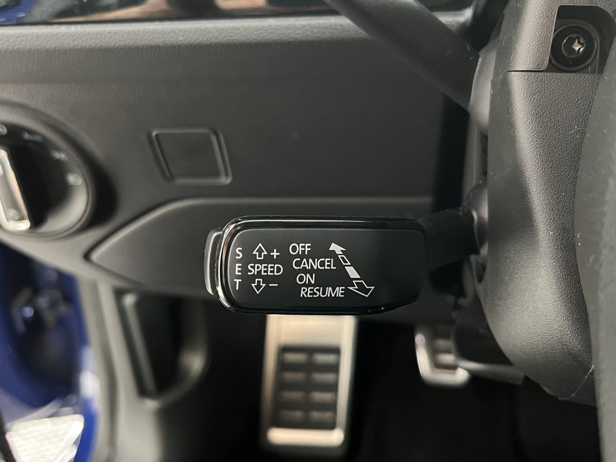 SEAT LEON CUPRA ST 2,0 TSI 300  GPS DCC  HIFI BEATS VIRTUAL COCKPIT REGULATEUR  FEUX FULL LED DRIVE PROFILE PARK PILOT JANTES 19 EXCELLENT ETAT