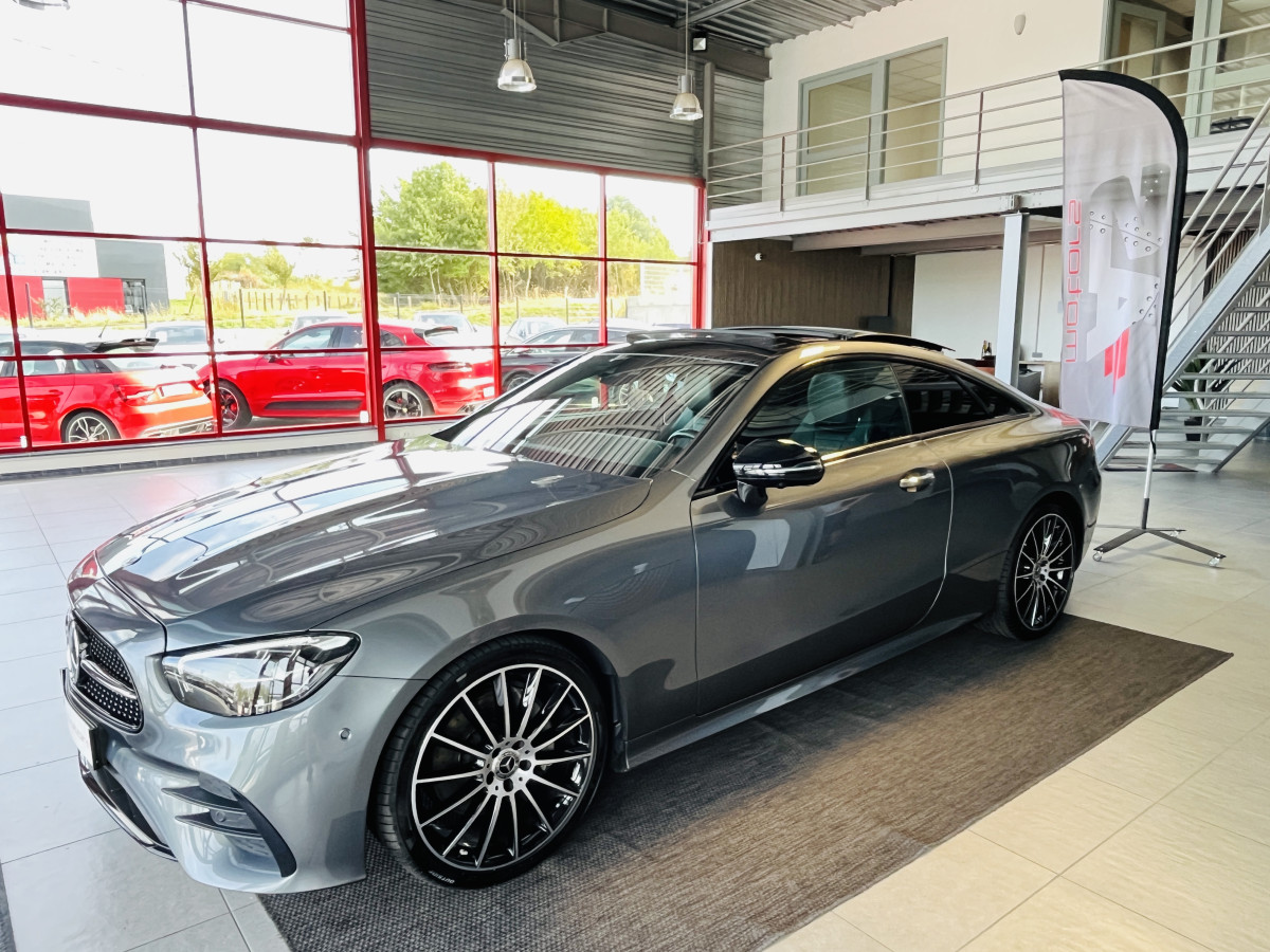 MERCEDES CLASSE E COUPE 220 CDI 194 AMG LINE 9G-TRONIC TOIT PANORAMIQUE OUVRANT GPS CAMERA KEYLESS APPLE CARPLAY HIFI BURMESTER  VIRTUAL COCKPIT PARK PILOT MBUX PACK AMG FEUX FULL LED JANTES ALU 20 EXCELLENT ETAT