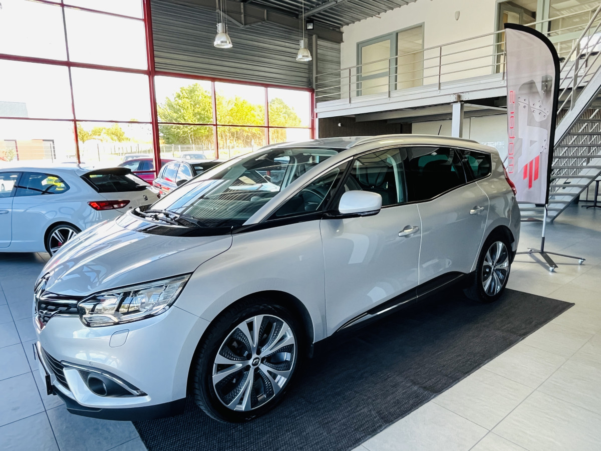 RENAULT GRAND SCENIC 1,5 DCI 110 EDC TYPE INTENS 7 PLACES GPS KEYLESS REGULATEUR LIMITEUR FEUX HALOGENE PARK PILOT JANTES 20