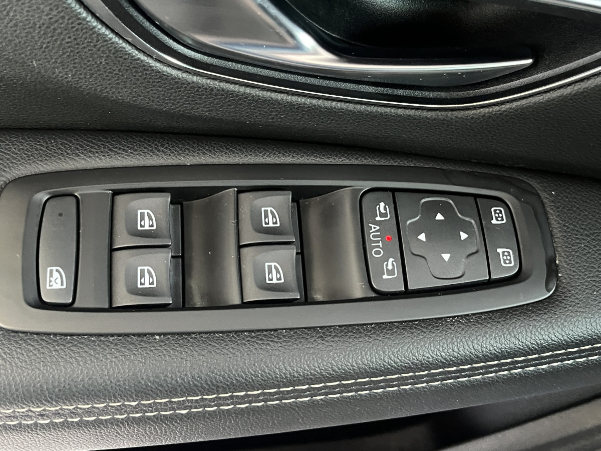 RENAULT GRAND SCENIC 1,5 DCI 110 EDC TYPE INTENS 7 PLACES GPS KEYLESS REGULATEUR LIMITEUR FEUX HALOGENE PARK PILOT JANTES 20