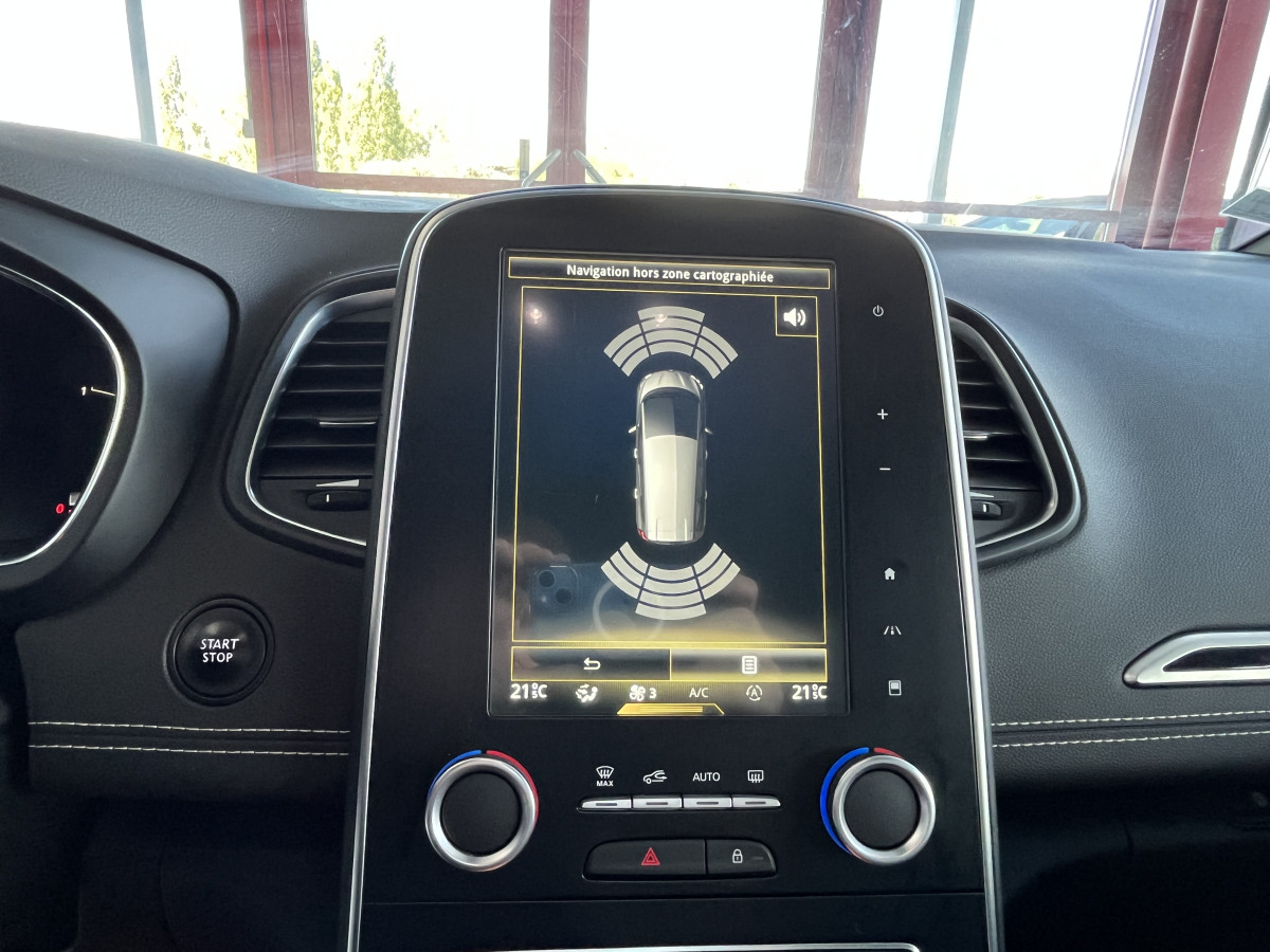 RENAULT GRAND SCENIC 1,5 DCI 110 EDC TYPE INTENS 7 PLACES GPS KEYLESS REGULATEUR LIMITEUR FEUX HALOGENE PARK PILOT JANTES 20