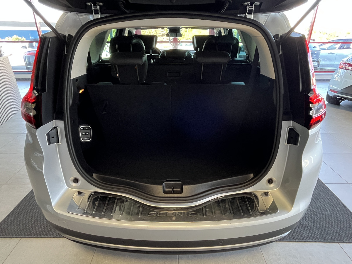 RENAULT GRAND SCENIC 1,5 DCI 110 EDC TYPE INTENS 7 PLACES GPS KEYLESS REGULATEUR LIMITEUR FEUX HALOGENE PARK PILOT JANTES 20