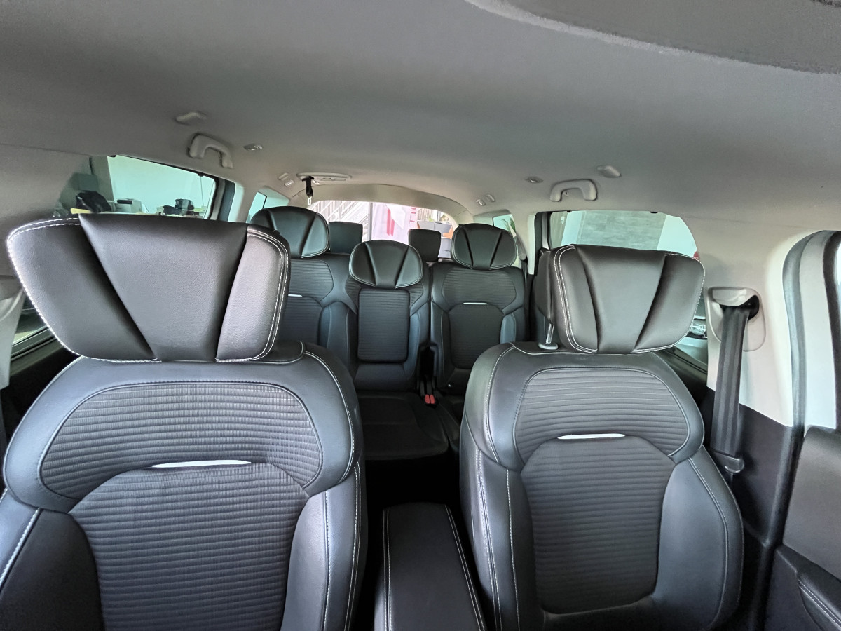 RENAULT GRAND SCENIC 1,5 DCI 110 EDC TYPE INTENS 7 PLACES GPS KEYLESS REGULATEUR LIMITEUR FEUX HALOGENE PARK PILOT JANTES 20