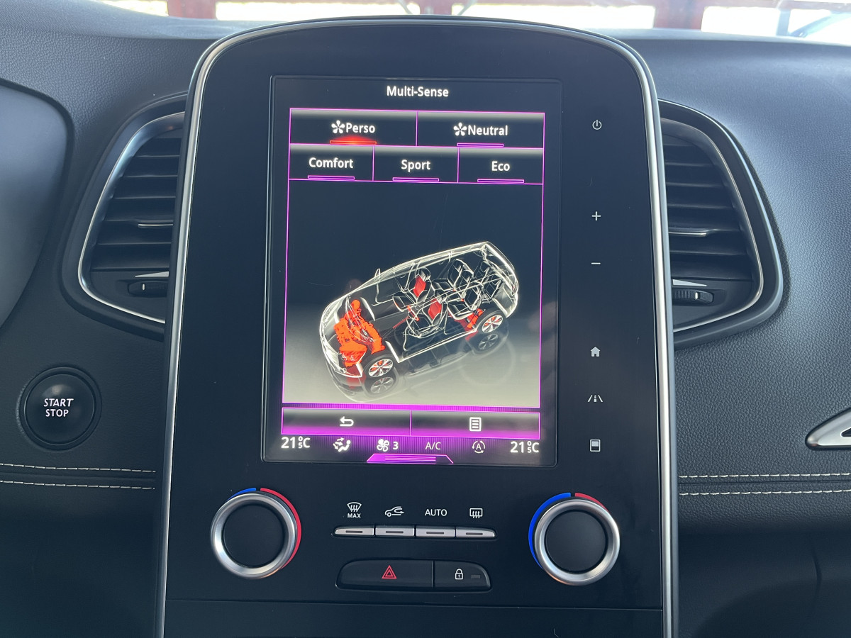 RENAULT GRAND SCENIC 1,5 DCI 110 EDC TYPE INTENS 7 PLACES GPS KEYLESS REGULATEUR LIMITEUR FEUX HALOGENE PARK PILOT JANTES 20