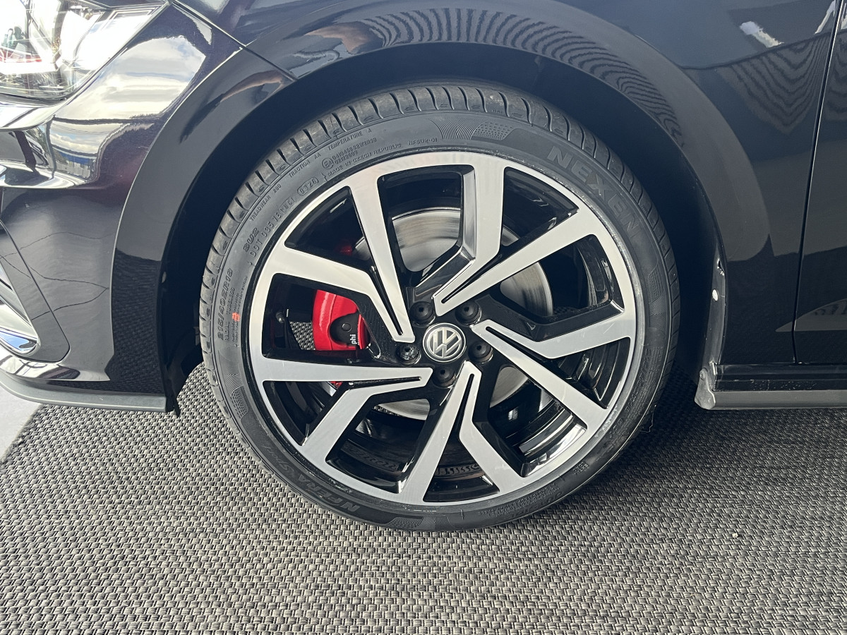 VOLKSWAGEN POLO GTI 2,0 TSI 200   DSG6 TOIT PANORAMIQUE OUVRANT DMS ACC GPS APPLE CARPLAY VIRTUAL COCKPIT  REGULATEUR ADAPTATIF  LIMITEUR PARK PILOT DRIVING MODE FEUX LED  JANTE ALU 18 BRESCIA  EXCELLENT ETAT