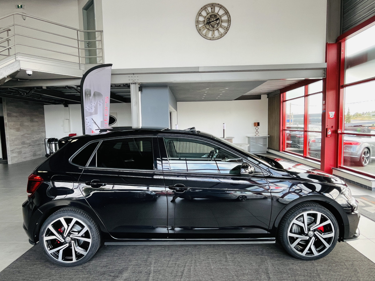 VOLKSWAGEN POLO GTI 2,0 TSI 200   DSG6 TOIT PANORAMIQUE OUVRANT DMS ACC GPS APPLE CARPLAY VIRTUAL COCKPIT  REGULATEUR ADAPTATIF  LIMITEUR PARK PILOT DRIVING MODE FEUX LED  JANTE ALU 18 BRESCIA  EXCELLENT ETAT