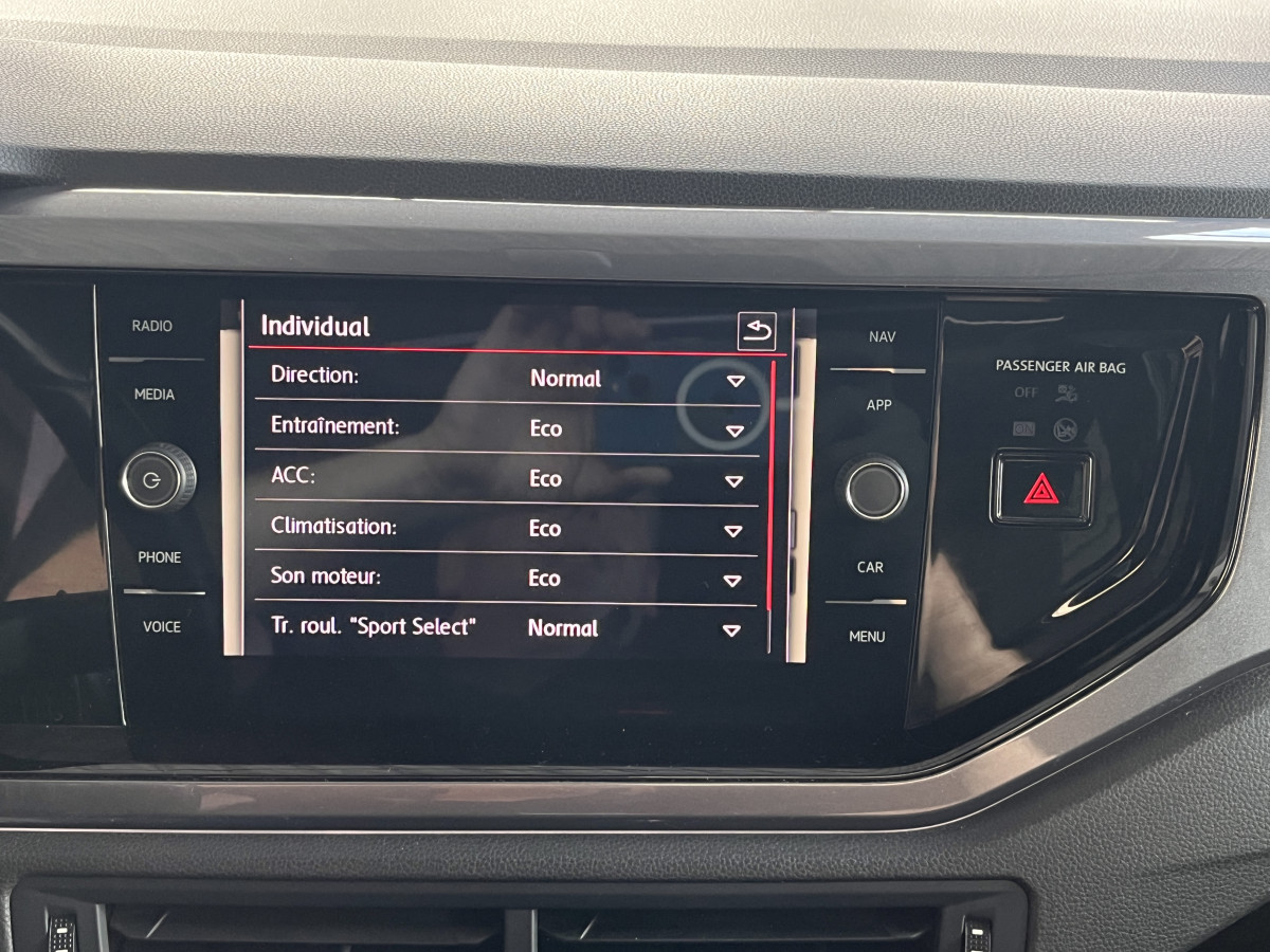 VOLKSWAGEN POLO GTI 2,0 TSI 200   DSG6 TOIT PANORAMIQUE OUVRANT DMS ACC GPS APPLE CARPLAY VIRTUAL COCKPIT  REGULATEUR ADAPTATIF  LIMITEUR PARK PILOT DRIVING MODE FEUX LED  JANTE ALU 18 BRESCIA  EXCELLENT ETAT