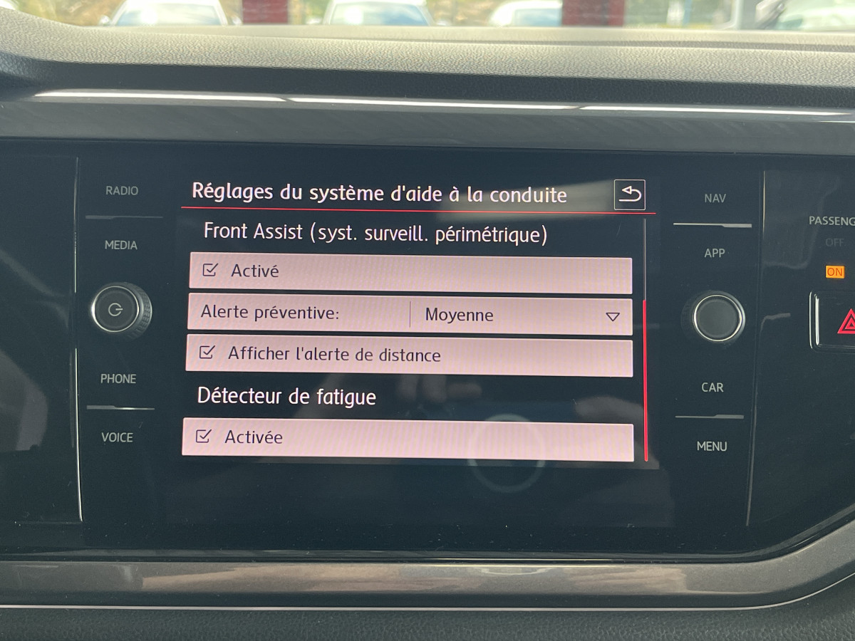 VOLKSWAGEN POLO GTI 2,0 TSI 200   DSG6 TOIT PANORAMIQUE OUVRANT DMS ACC GPS APPLE CARPLAY VIRTUAL COCKPIT  REGULATEUR ADAPTATIF  LIMITEUR PARK PILOT DRIVING MODE FEUX LED  JANTE ALU 18 BRESCIA  EXCELLENT ETAT