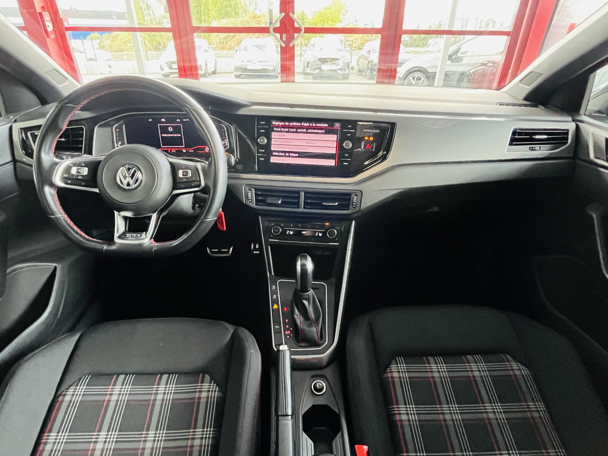 VOLKSWAGEN POLO GTI 2,0 TSI 200   DSG6 TOIT PANORAMIQUE OUVRANT DMS ACC GPS APPLE CARPLAY VIRTUAL COCKPIT  REGULATEUR ADAPTATIF  LIMITEUR PARK PILOT DRIVING MODE FEUX LED  JANTE ALU 18 BRESCIA  EXCELLENT ETAT