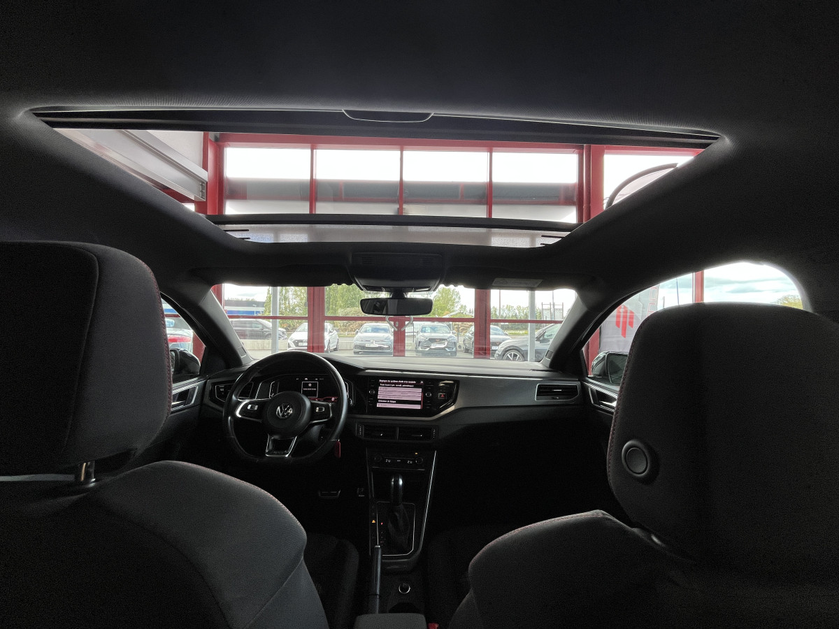 VOLKSWAGEN POLO GTI 2,0 TSI 200   DSG6 TOIT PANORAMIQUE OUVRANT DMS ACC GPS APPLE CARPLAY VIRTUAL COCKPIT  REGULATEUR ADAPTATIF  LIMITEUR PARK PILOT DRIVING MODE FEUX LED  JANTE ALU 18 BRESCIA  EXCELLENT ETAT
