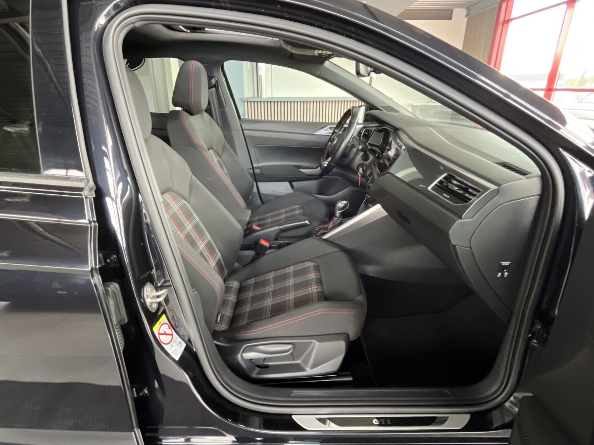 VOLKSWAGEN POLO GTI 2,0 TSI 200   DSG6 TOIT PANORAMIQUE OUVRANT DMS ACC GPS APPLE CARPLAY VIRTUAL COCKPIT  REGULATEUR ADAPTATIF  LIMITEUR PARK PILOT DRIVING MODE FEUX LED  JANTE ALU 18 BRESCIA  EXCELLENT ETAT