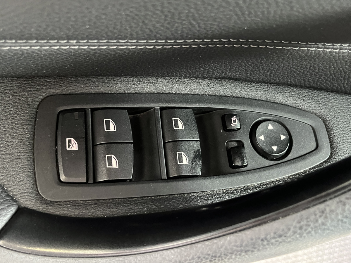 BMW X1 XDRIVE 20dA 190 M SPORT TOIT PANORAMIQUE OUVRANT GPS CAMERA KEYLESS  HIFI HARMAN/KARDON REGULATEUR LIMITEUR APPLE CARPLAY AFFICHAGE TETE HAUTE FULL LED PARK PILOT