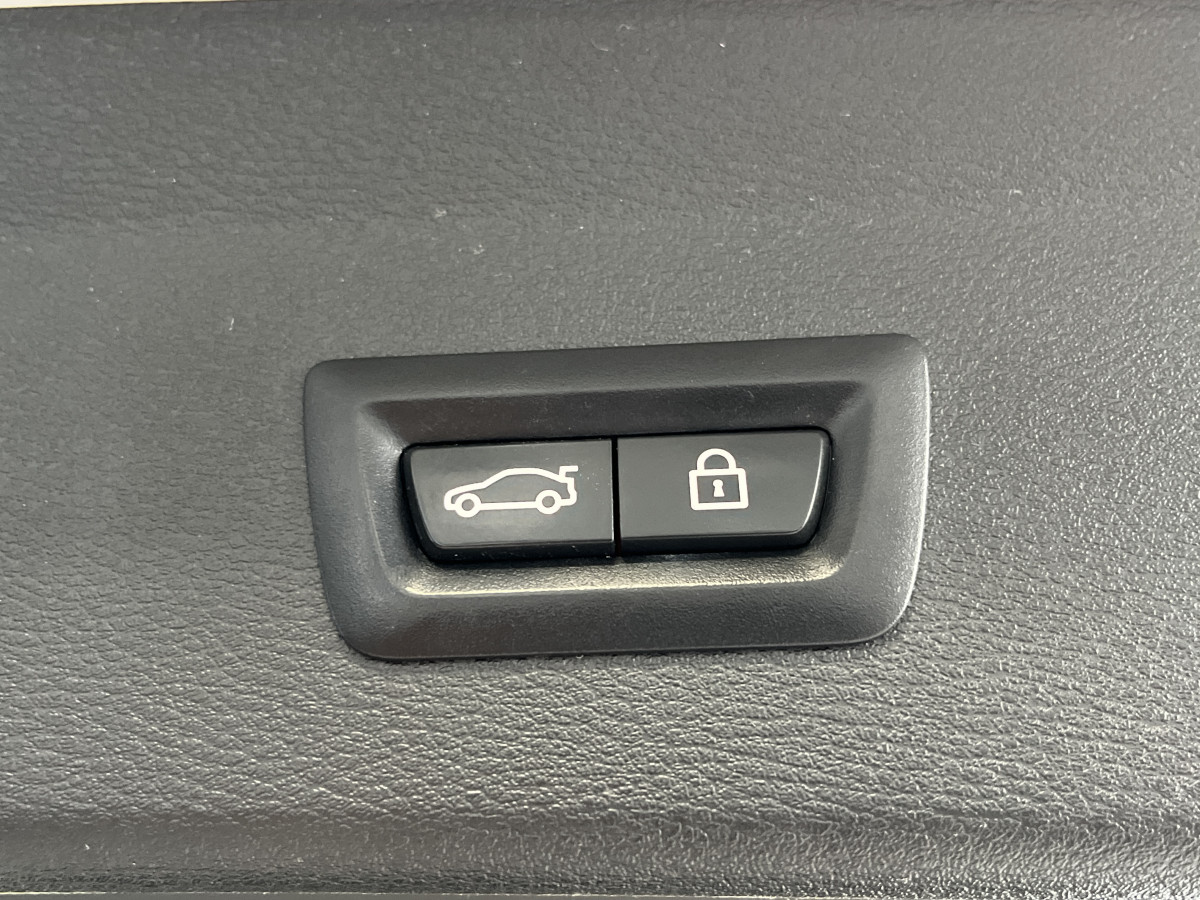 BMW X1 XDRIVE 20dA 190 M SPORT TOIT PANORAMIQUE OUVRANT GPS CAMERA KEYLESS  HIFI HARMAN/KARDON REGULATEUR LIMITEUR APPLE CARPLAY AFFICHAGE TETE HAUTE FULL LED PARK PILOT
