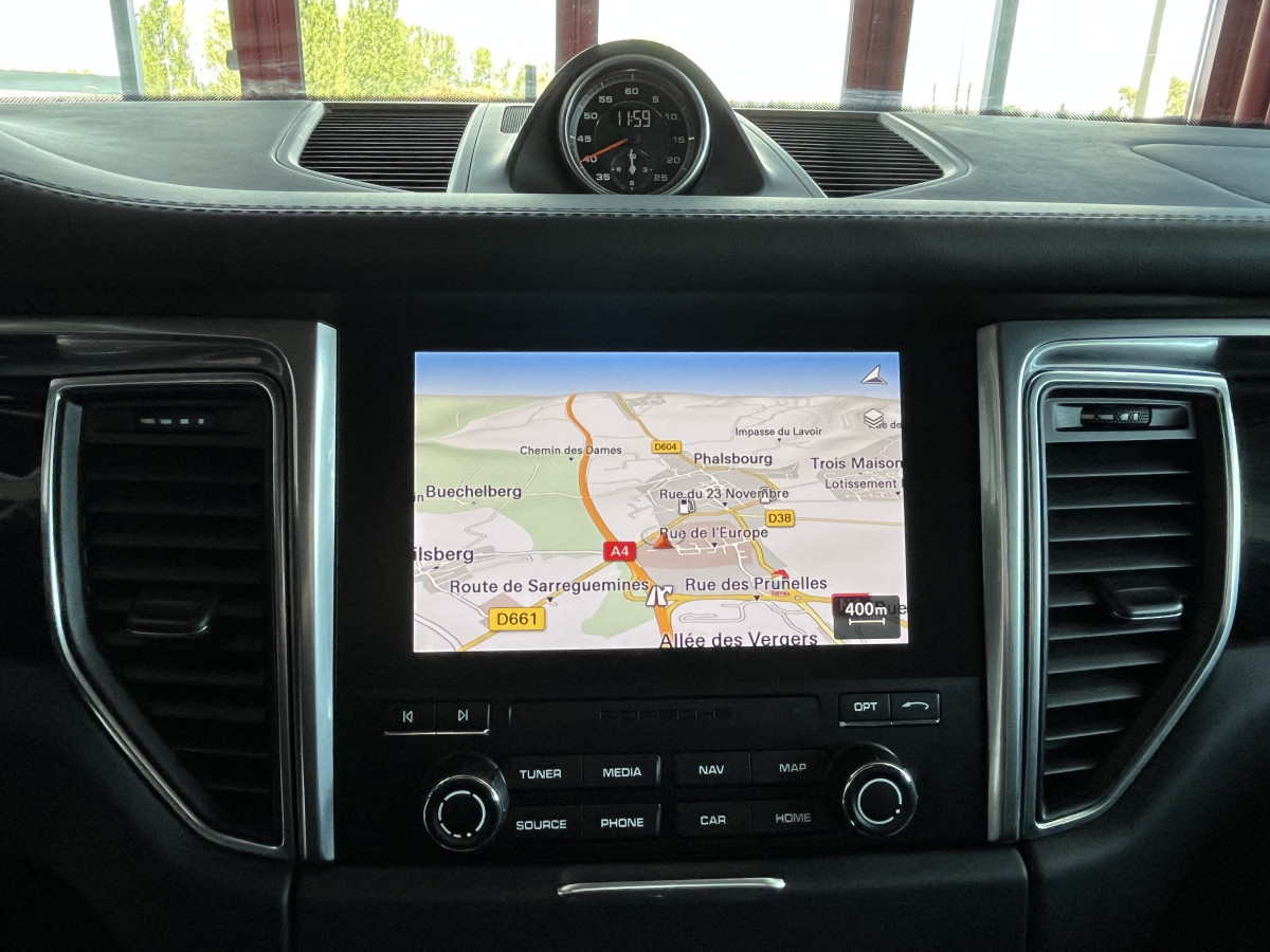 PORSCHE MACAN S  3,0 V6 340 4X4 PDK ATTELAGE TOIT PANORAMIQUE  GPS CAMERA 360  HIFI BOSE APPLE CARPLAY PCM  PASM PACK CARBON REGULATEUR ADAPTATIF  SUSPENSION PNEUMATIQUE  PACK CHRONO SPORT JANTES  21 EXCELLENT ETAT