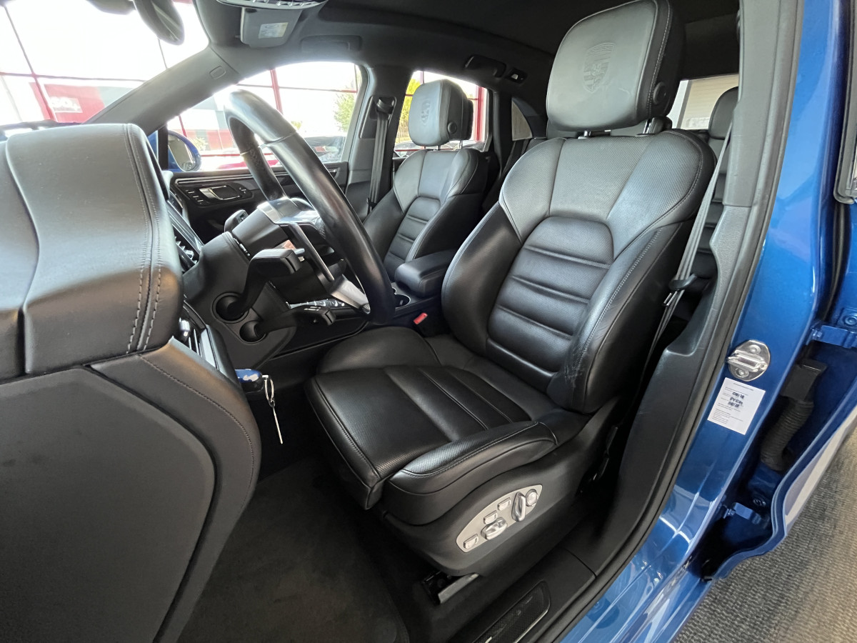 PORSCHE MACAN S  3,0 V6 340 4X4 PDK ATTELAGE TOIT PANORAMIQUE  GPS CAMERA 360  HIFI BOSE APPLE CARPLAY PCM  PASM PACK CARBON REGULATEUR ADAPTATIF  SUSPENSION PNEUMATIQUE  PACK CHRONO SPORT JANTES  21 EXCELLENT ETAT