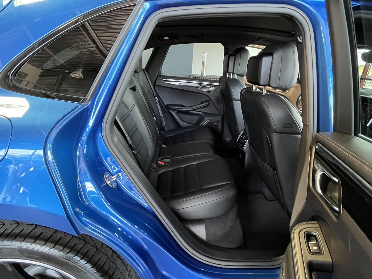 PORSCHE MACAN S  3,0 V6 340 4X4 PDK ATTELAGE TOIT PANORAMIQUE  GPS CAMERA 360  HIFI BOSE APPLE CARPLAY PCM  PASM PACK CARBON REGULATEUR ADAPTATIF  SUSPENSION PNEUMATIQUE  PACK CHRONO SPORT JANTES  21 EXCELLENT ETAT