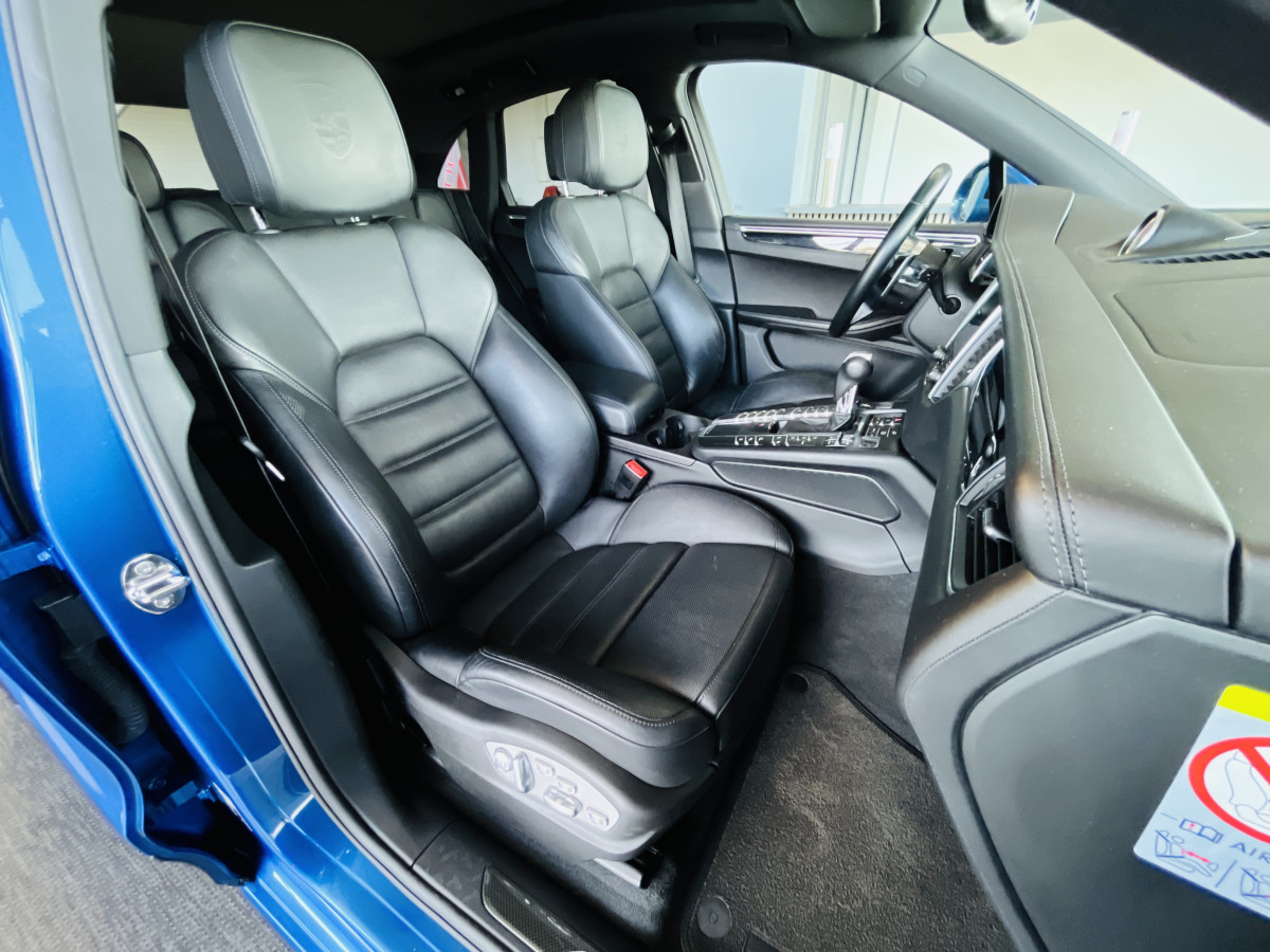 PORSCHE MACAN S  3,0 V6 340 4X4 PDK ATTELAGE TOIT PANORAMIQUE  GPS CAMERA 360  HIFI BOSE APPLE CARPLAY PCM  PASM PACK CARBON REGULATEUR ADAPTATIF  SUSPENSION PNEUMATIQUE  PACK CHRONO SPORT JANTES  21 EXCELLENT ETAT