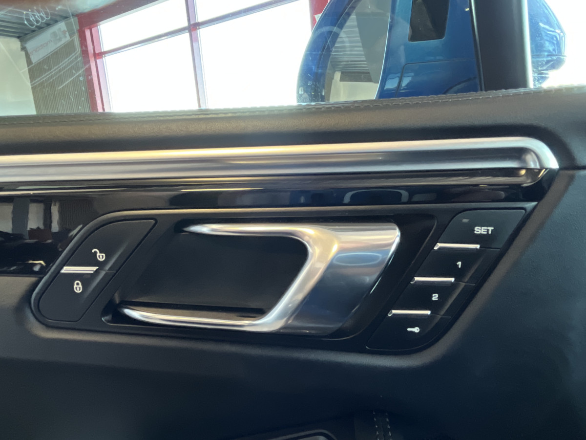 PORSCHE MACAN S DIESEL 3,0 V6 258 4X4 PDK  PASM PDLS PCM GPS TOIT PANORAMIQUE CAMERA REGULATEUR LIMITEUR BOUSSOLE  HIFI BOSE BI-XENON PACK SPORT DESIGN PACK CONFORT JANTES TURBO 21