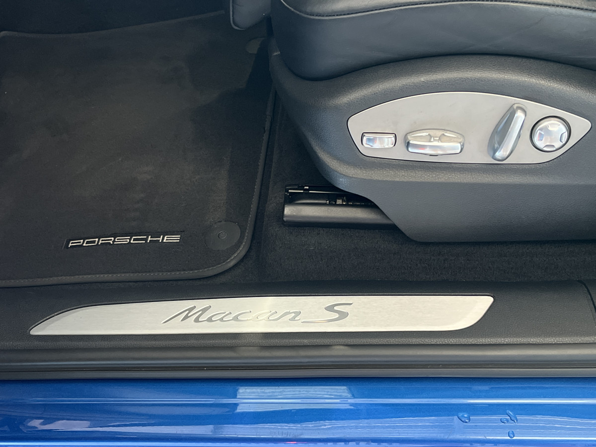 PORSCHE MACAN S DIESEL 3,0 V6 258 4X4 PDK  PASM PDLS PCM GPS TOIT PANORAMIQUE CAMERA REGULATEUR LIMITEUR BOUSSOLE  HIFI BOSE BI-XENON PACK SPORT DESIGN PACK CONFORT JANTES TURBO 21