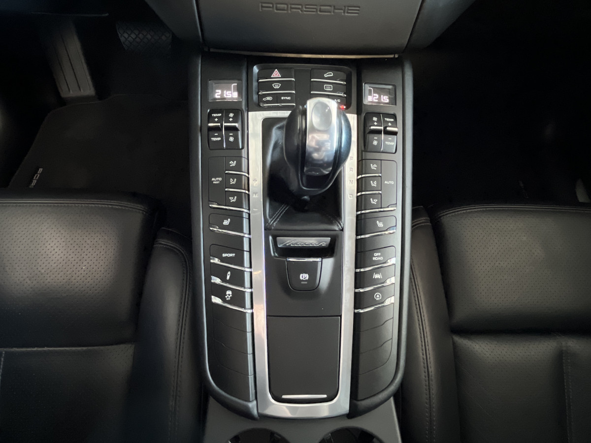PORSCHE MACAN S DIESEL 3,0 V6 258 4X4 PDK  PASM PDLS PCM GPS TOIT PANORAMIQUE CAMERA REGULATEUR LIMITEUR BOUSSOLE  HIFI BOSE BI-XENON PACK SPORT DESIGN PACK CONFORT JANTES TURBO 21