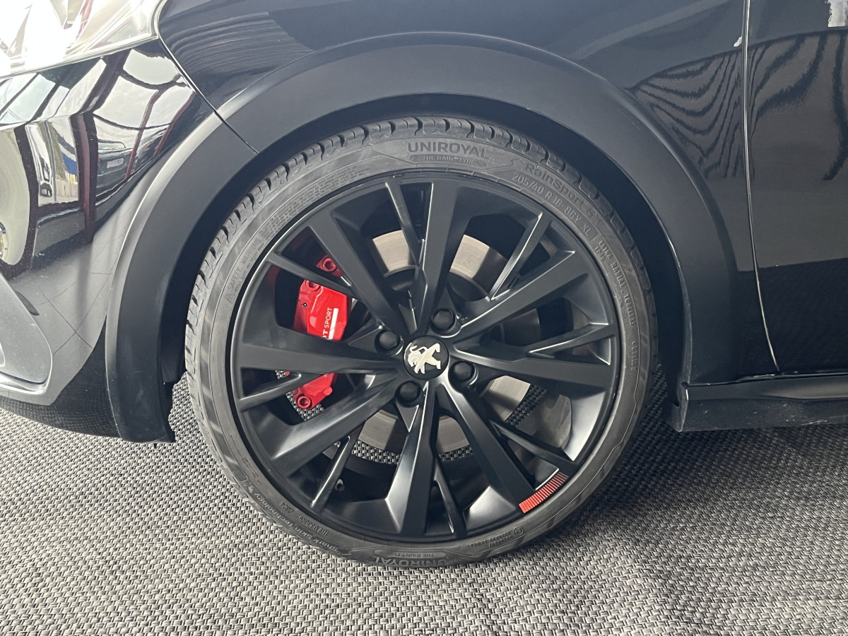 PEUGEOT 208 GTI BPS 1,6 208 GPS CAMERA APPLE CARPLAY HIFI JBL REGULATEUR LIMITEUR PARK PILOT FEUX HALOGENE JANTES 18  EXCELLENT ETAT