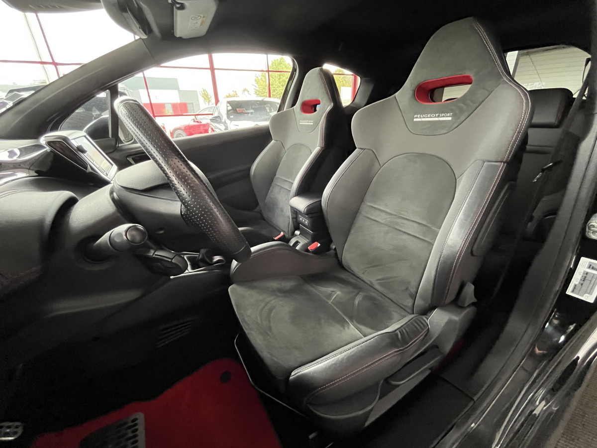PEUGEOT 208 GTI BPS 1,6 208 GPS CAMERA APPLE CARPLAY HIFI JBL REGULATEUR LIMITEUR PARK PILOT FEUX HALOGENE JANTES 18  EXCELLENT ETAT