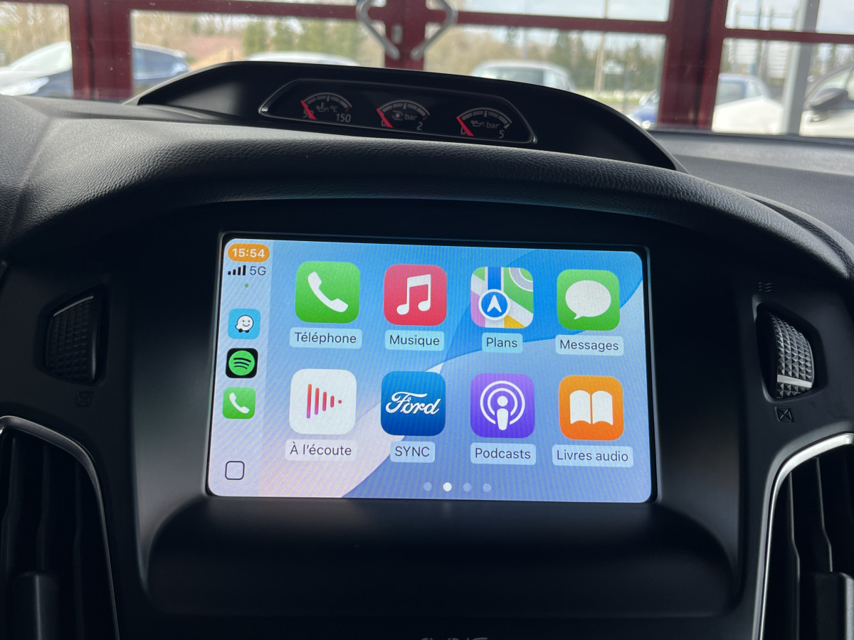 FORD FOCUS ST 2,0 250 PACK PERFORMANCE GPS CAMERA PACK HIVER RECARO KEYLESS BI-XENON APPLE CARPLAY  HIFI SONY BLUETOOTH JANTES 19  EXCELLENT ETAT
