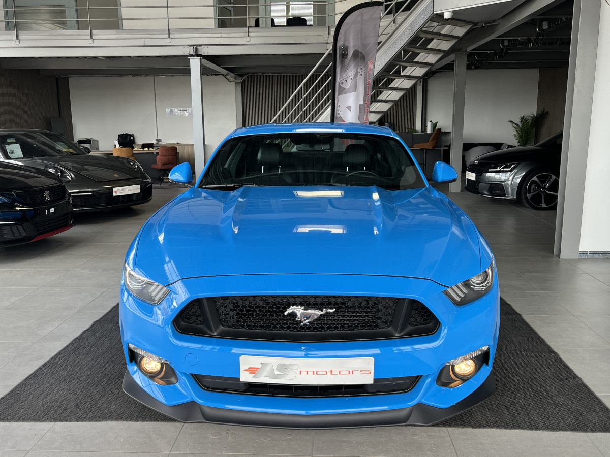 FORD MUSTANG FASTBACK 5,0 V8 421 GT GPS CAMERA REGULATEUR LIMITEUR KEYLESS ECHAPPEMENT A CLAPET HIFI SOUND   PARK PILOT APPLE CARPLAY FEUX BI-XENON JANTES 19 EXCELLENT ETAT