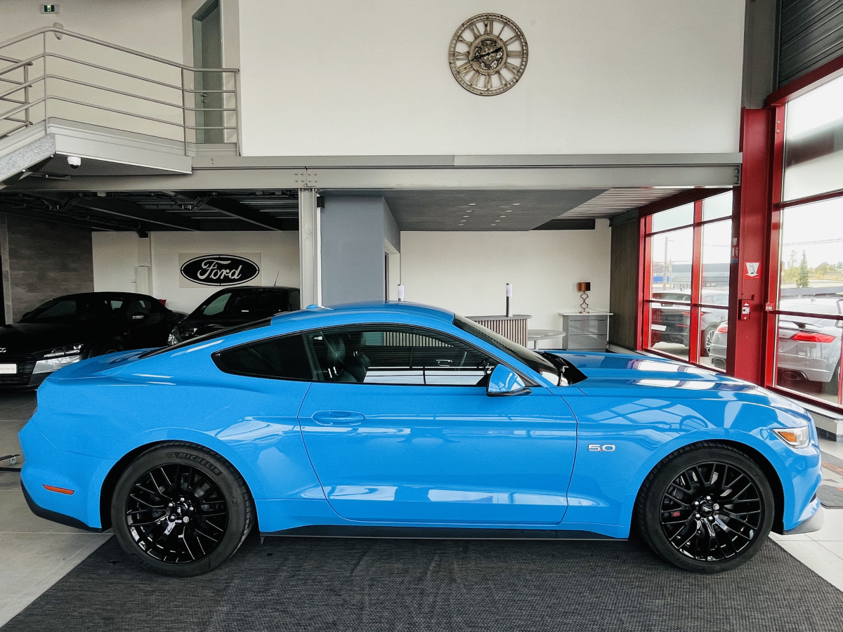 FORD MUSTANG FASTBACK 5,0 V8 421 GT GPS CAMERA REGULATEUR LIMITEUR KEYLESS ECHAPPEMENT A CLAPET HIFI SOUND   PARK PILOT APPLE CARPLAY FEUX BI-XENON JANTES 19 EXCELLENT ETAT