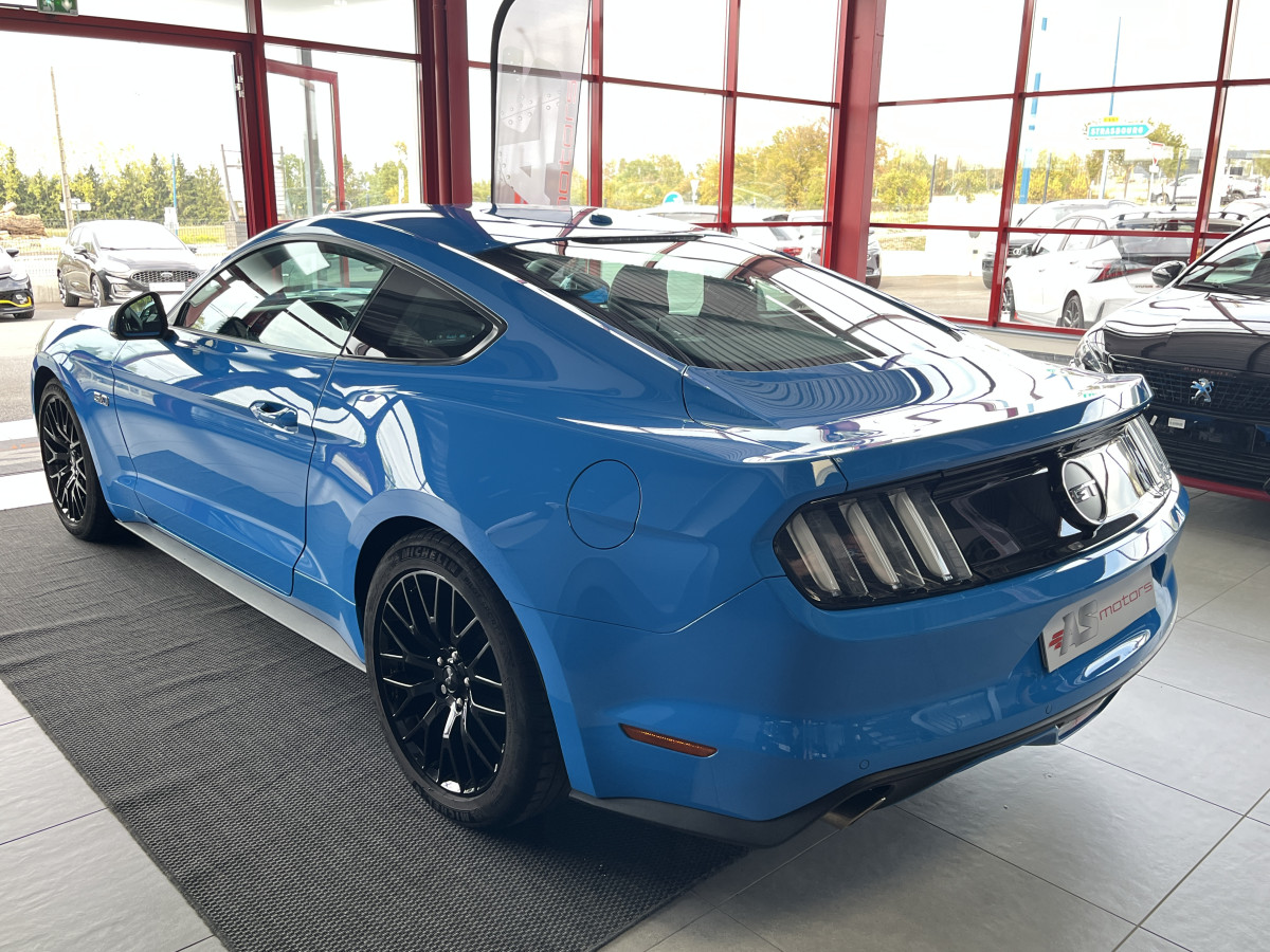 FORD MUSTANG FASTBACK 5,0 V8 421 GT GPS CAMERA REGULATEUR LIMITEUR KEYLESS ECHAPPEMENT A CLAPET HIFI SOUND   PARK PILOT APPLE CARPLAY FEUX BI-XENON JANTES 19 EXCELLENT ETAT