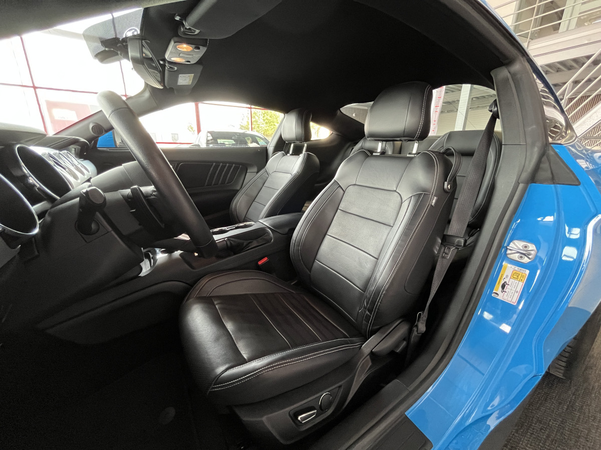 FORD MUSTANG FASTBACK 5,0 V8 421 GT GPS CAMERA REGULATEUR LIMITEUR KEYLESS ECHAPPEMENT A CLAPET HIFI SOUND   PARK PILOT APPLE CARPLAY FEUX BI-XENON JANTES 19 EXCELLENT ETAT
