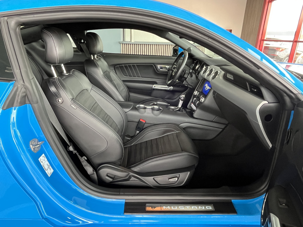 FORD MUSTANG FASTBACK 5,0 V8 421 GT GPS CAMERA REGULATEUR LIMITEUR KEYLESS ECHAPPEMENT A CLAPET HIFI SOUND   PARK PILOT APPLE CARPLAY FEUX BI-XENON JANTES 19 EXCELLENT ETAT