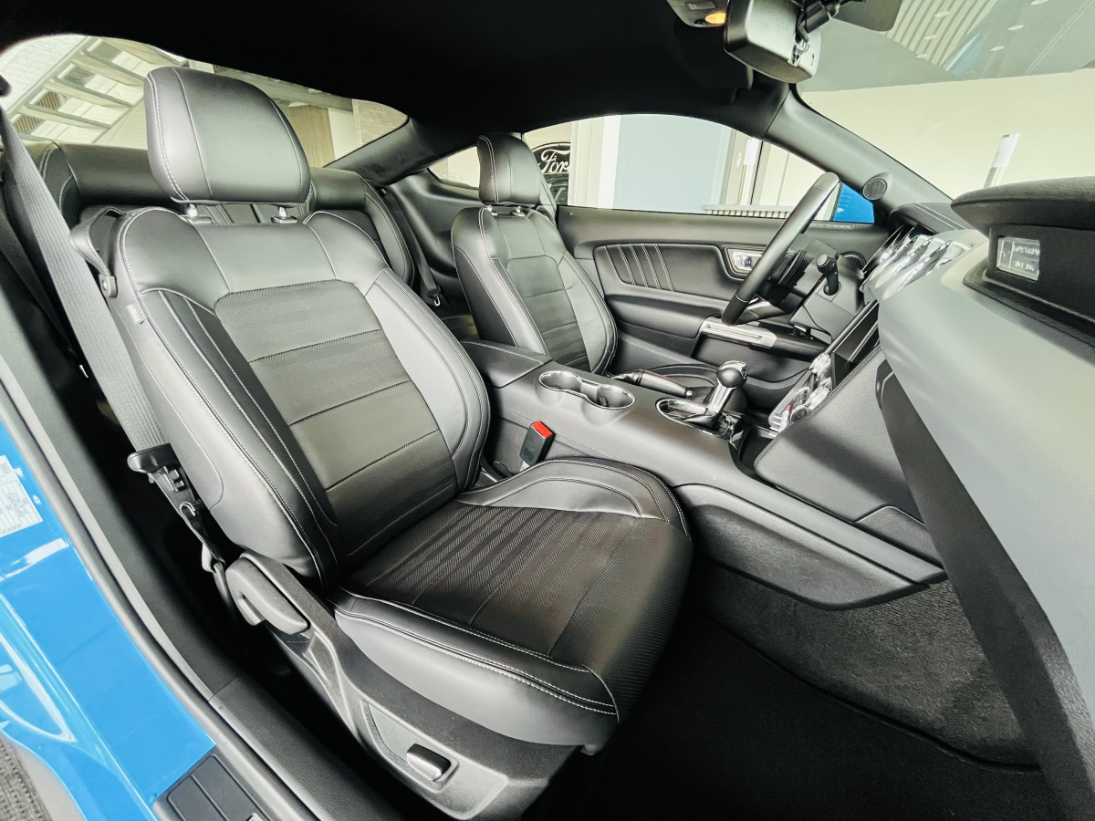 FORD MUSTANG FASTBACK 5,0 V8 421 GT GPS CAMERA REGULATEUR LIMITEUR KEYLESS ECHAPPEMENT A CLAPET HIFI SOUND   PARK PILOT APPLE CARPLAY FEUX BI-XENON JANTES 19 EXCELLENT ETAT