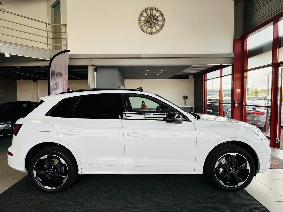 AUDI Q5 S-LINE 2,0 TDI 190 QUATTRO  S-TRONIC 7 TOIT PANORAMIQUE OUVRANT GPS CAMERA APPLE CARPLAY KEYLESS REGULATEUR LIMITEUR FEUX LED PARK PILOT JANTES ROTOR 19