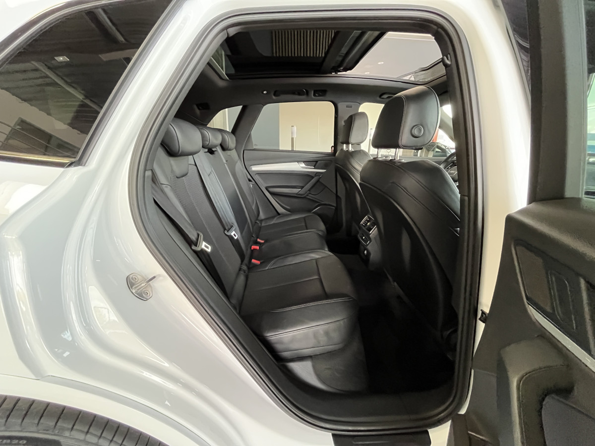AUDI Q5 S-LINE 2,0 TDI 190 QUATTRO  S-TRONIC 7 TOIT PANORAMIQUE OUVRANT GPS CAMERA APPLE CARPLAY KEYLESS REGULATEUR LIMITEUR FEUX LED PARK PILOT JANTES ROTOR 19