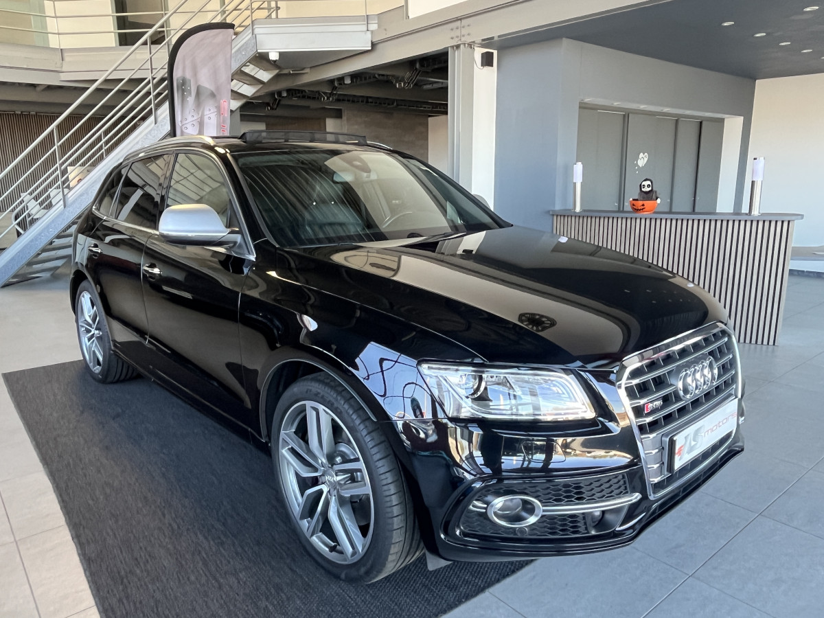 AUDI SQ5 3,0  TDI V6 313 BVA8 QUATTRO ATTELAGE  TOIT PANORAMIQUE OUVRANT  GPS CAMERA HIFI B&O KEYLESS REGULATEUR ADAPTATIF FULL CUIR  BI-XENON  PARK PILOT  PACK CARBON DRIVE SELECT JANTE 21  EXCELLENT ETAT
